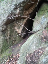 鎖場洞穴
